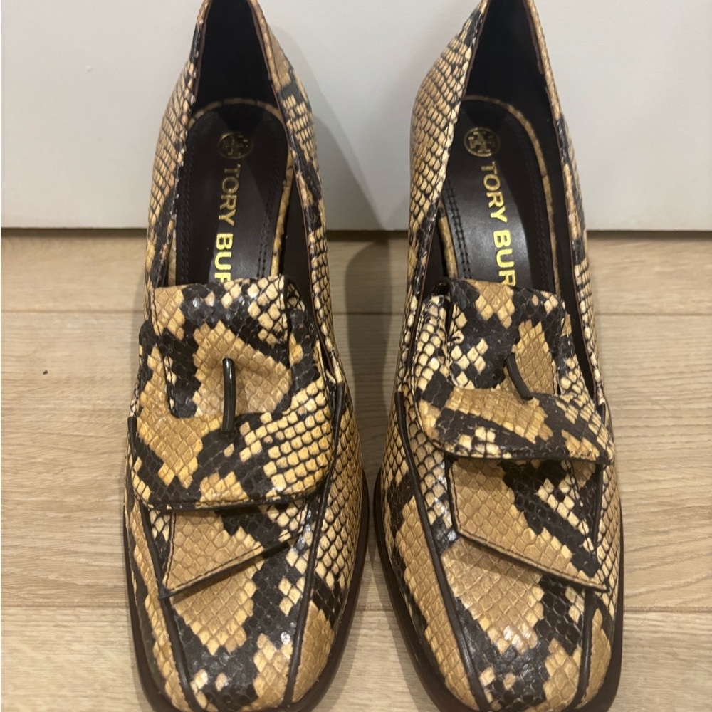Tory Burch Snakeskin Pattern Loafers - Black and Tan